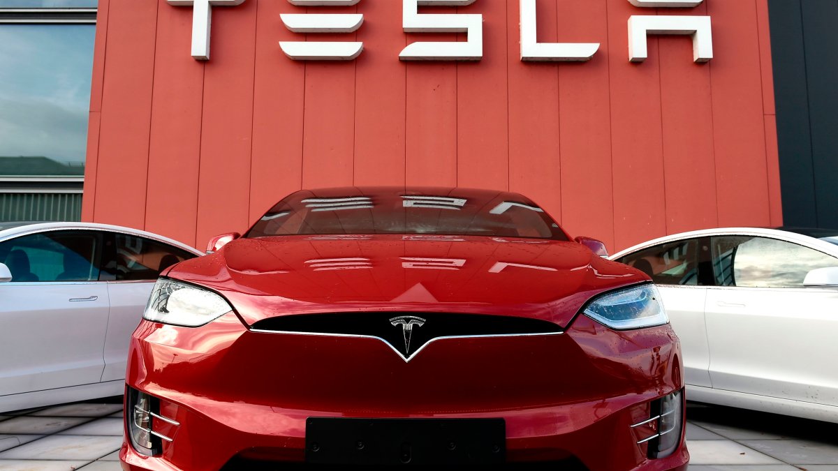 Cargos por accidente mortal de Tesla en Autopilot