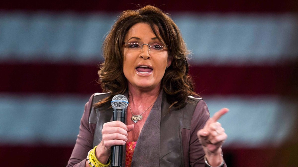 Sarah Palin cenó en Nueva York y luego dio positivo al COVID-19