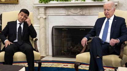El presidente de EE UU, Joe Biden (derecha), y su homólogo ucranio, Volodimir Zelenski, en septiembre en la Casa Blanca.