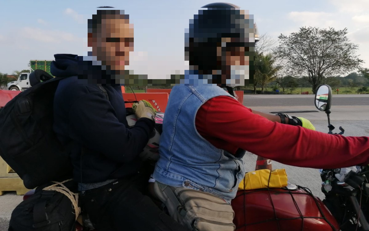 Caen ‘polleros’ que intentaban llevar a migrantes en motocicletas