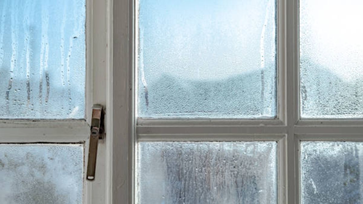 Cómo quitar y evitar la condensación en las ventanas y balcones de casa