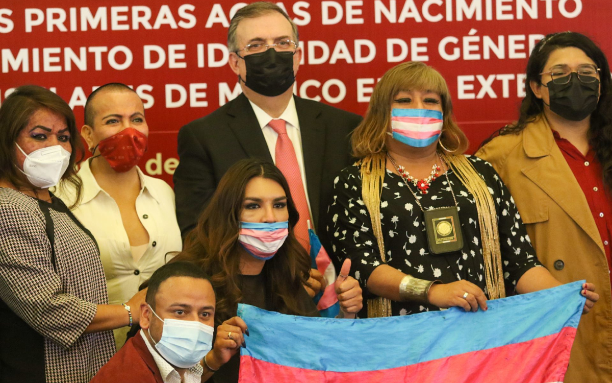 Consulados mexicanos podrán expedir actas de nacimiento a personas trans