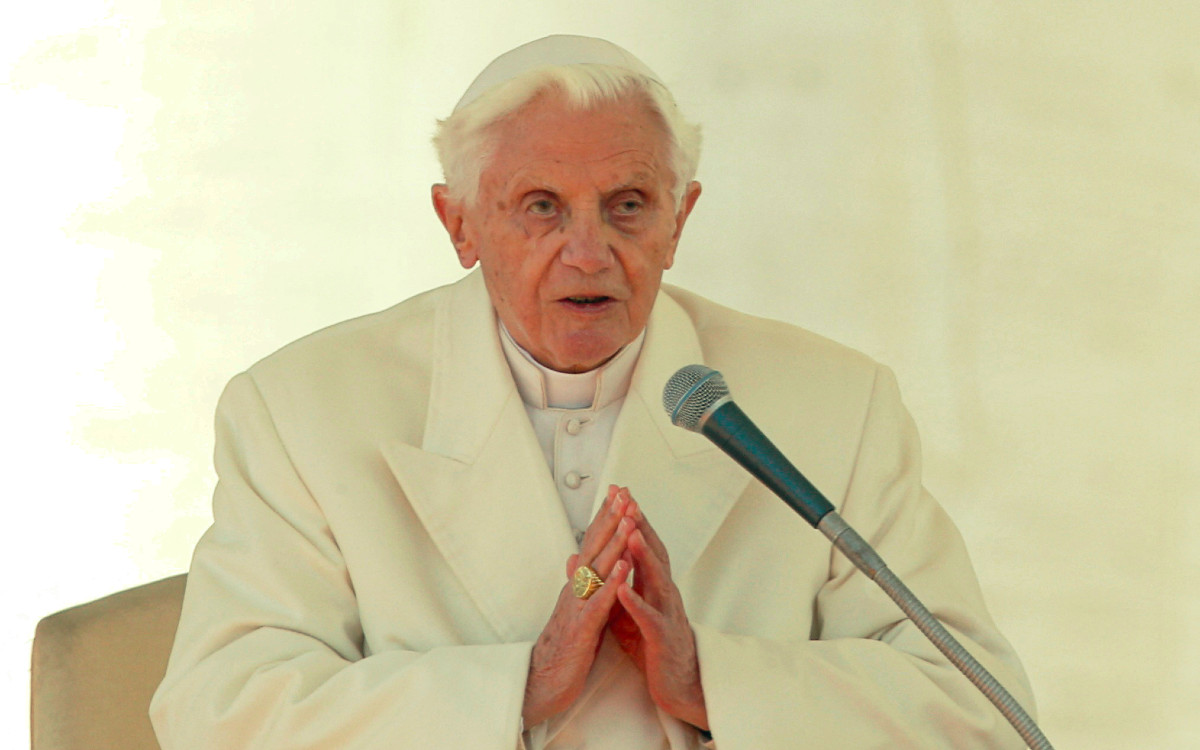Críticos están usando a Benedicto como chivo expiatorio por abusos: Vaticano