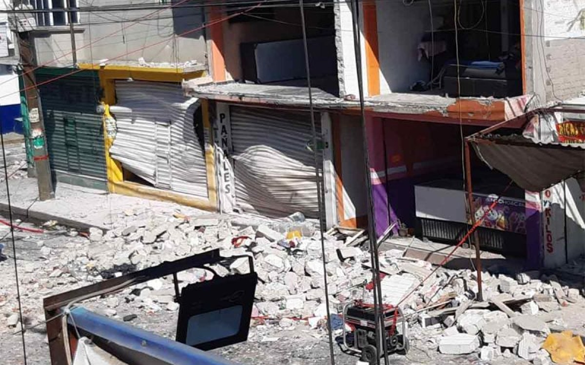Cuatro lesionados tras explosión por fuga de gas LP en Ecatepec | Videos