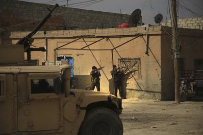 El ISIS despierta a sangre y fuego con el prolongado asalto a una cárcel en Siria