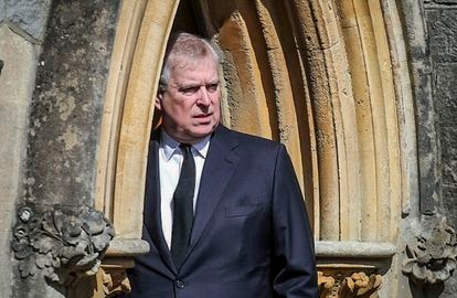 El príncipe Andrés de Inglaterra exige un jurado popular para su juicio por abuso sexual a una menor