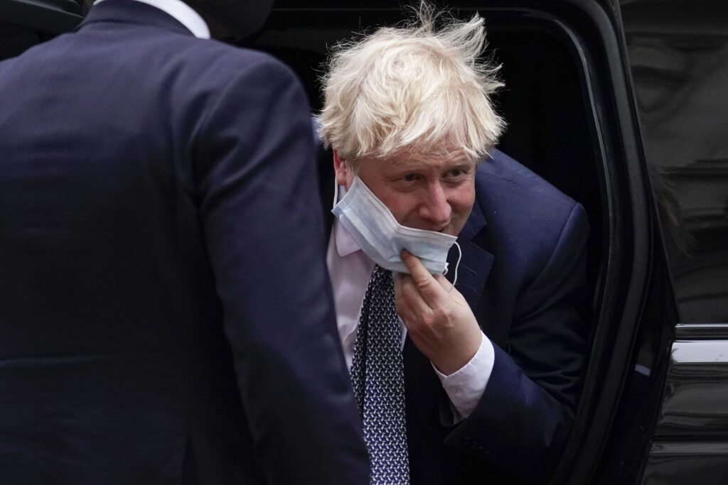 La Policía de Londres estrecha el cerco a Boris Johnson al investigar las fiestas prohibidas en Downing Street