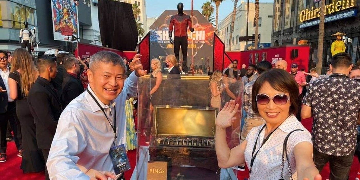 La imagen del retroceso de Shang-Chi muestra a los padres de Simu Liu en el estreno