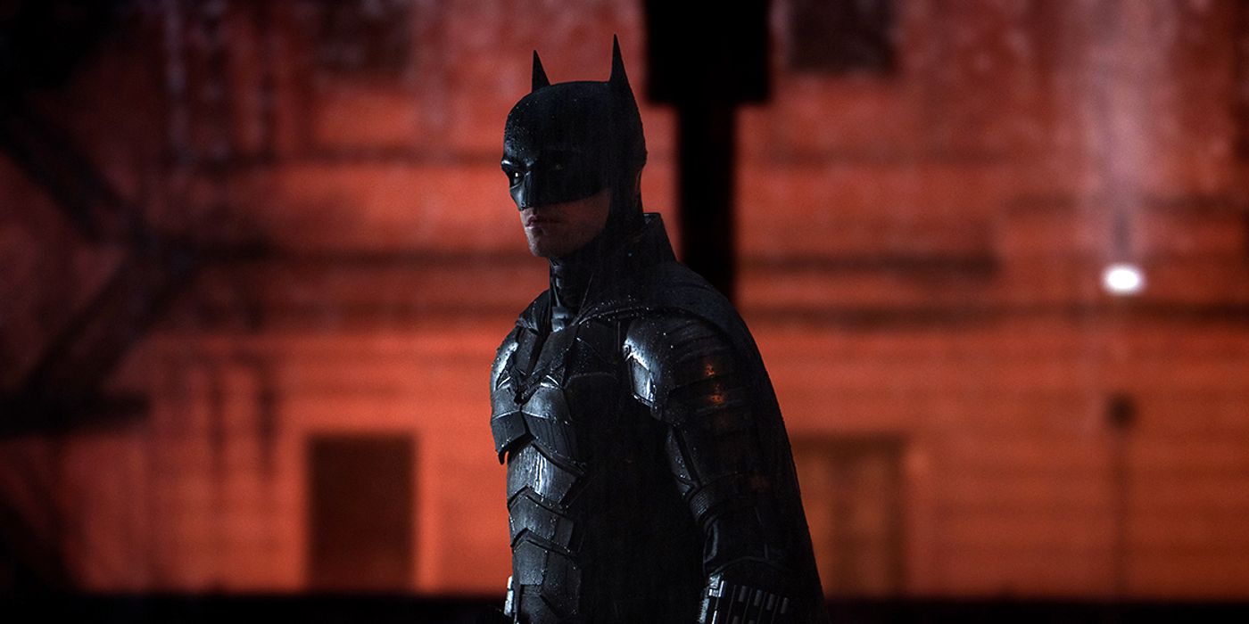 Las imágenes de Batman dan una mirada cercana a los detalles del traje y las armas de Pattinson