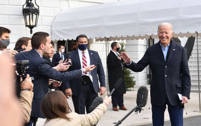 El presidente de EE UU, Joe Biden, habla con periodistas el pasado 15 de diciembre en la Casa Blanca.