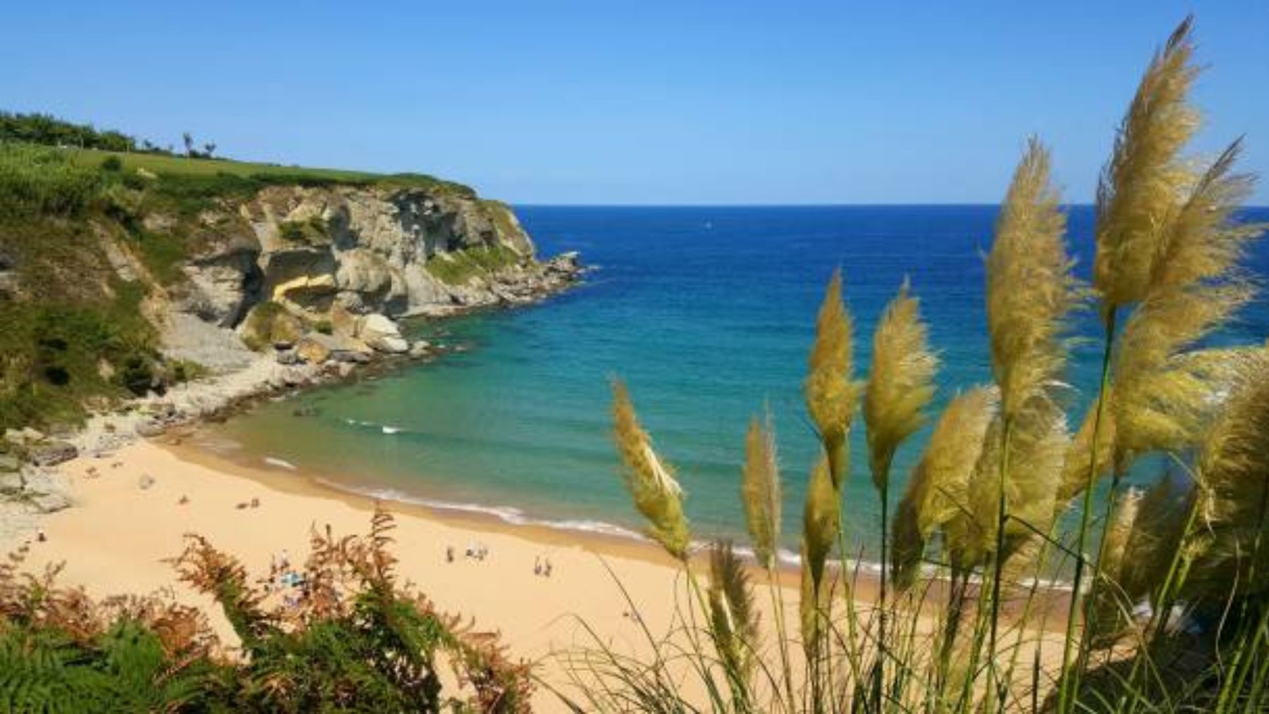 Mejores playas de Cantabria para disfrutar del verano 2021