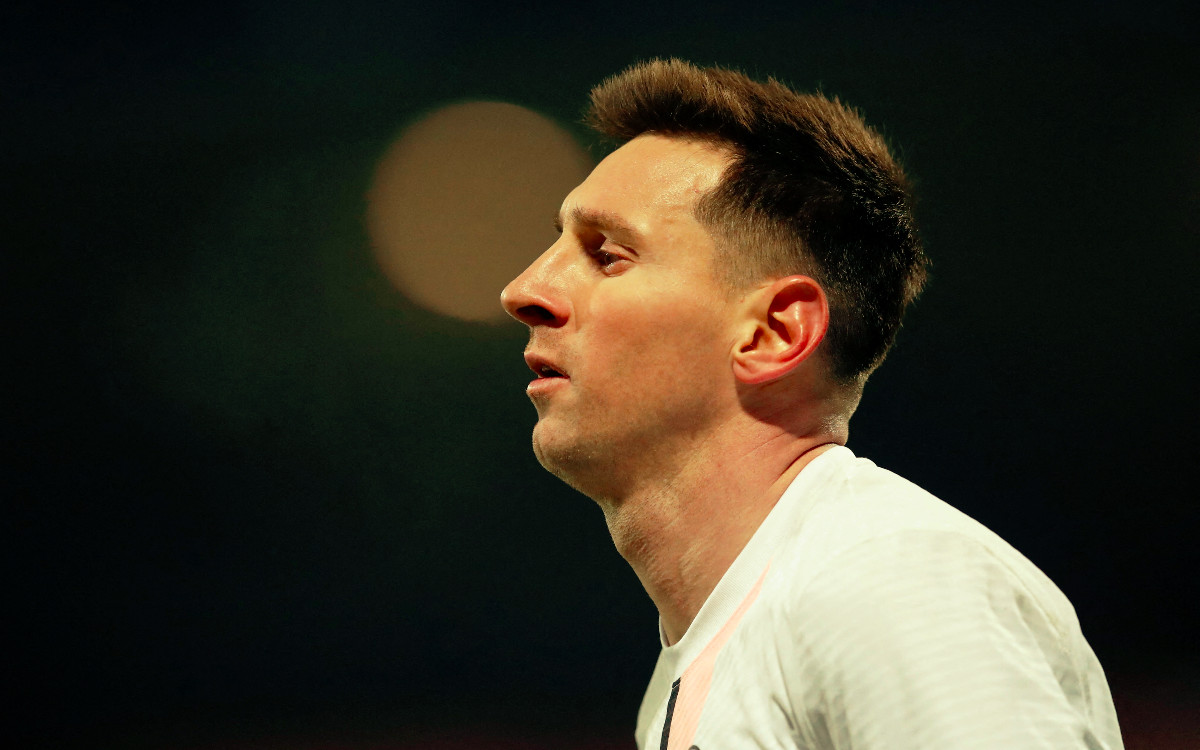 Messi sigue recuperándose del Covid-19; no jugará en Lyon
