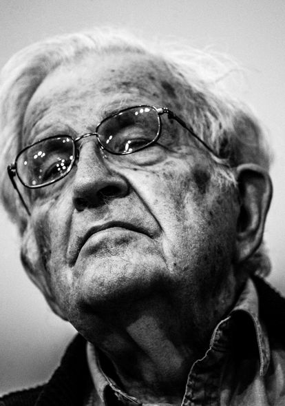Noam Chomsky, ofrece una conferencia en la Universidad de Sonora, en México, en marzo de 2018.