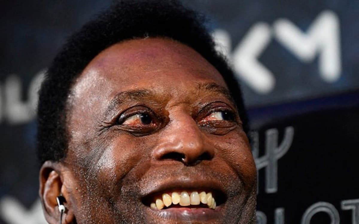 Pelé está 'súper fuerte', afirma su hija