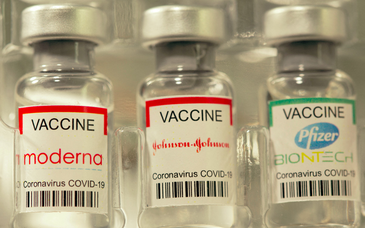 Podría ser necesario actualizar vacunas anti-Covid por ómicron: Organismo de la OMS