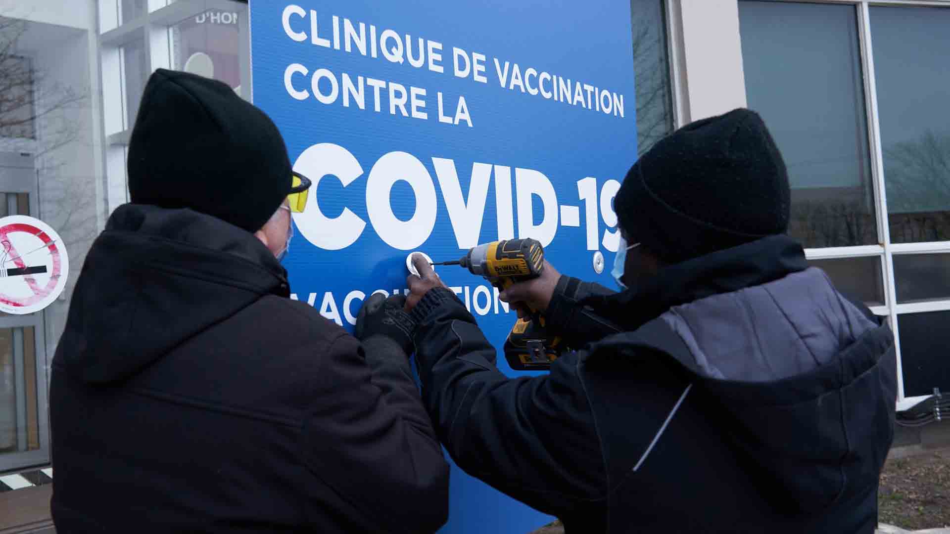 Provincia en Canadá estudia crear impuesto para los que no se vacunen contra el COVID-19