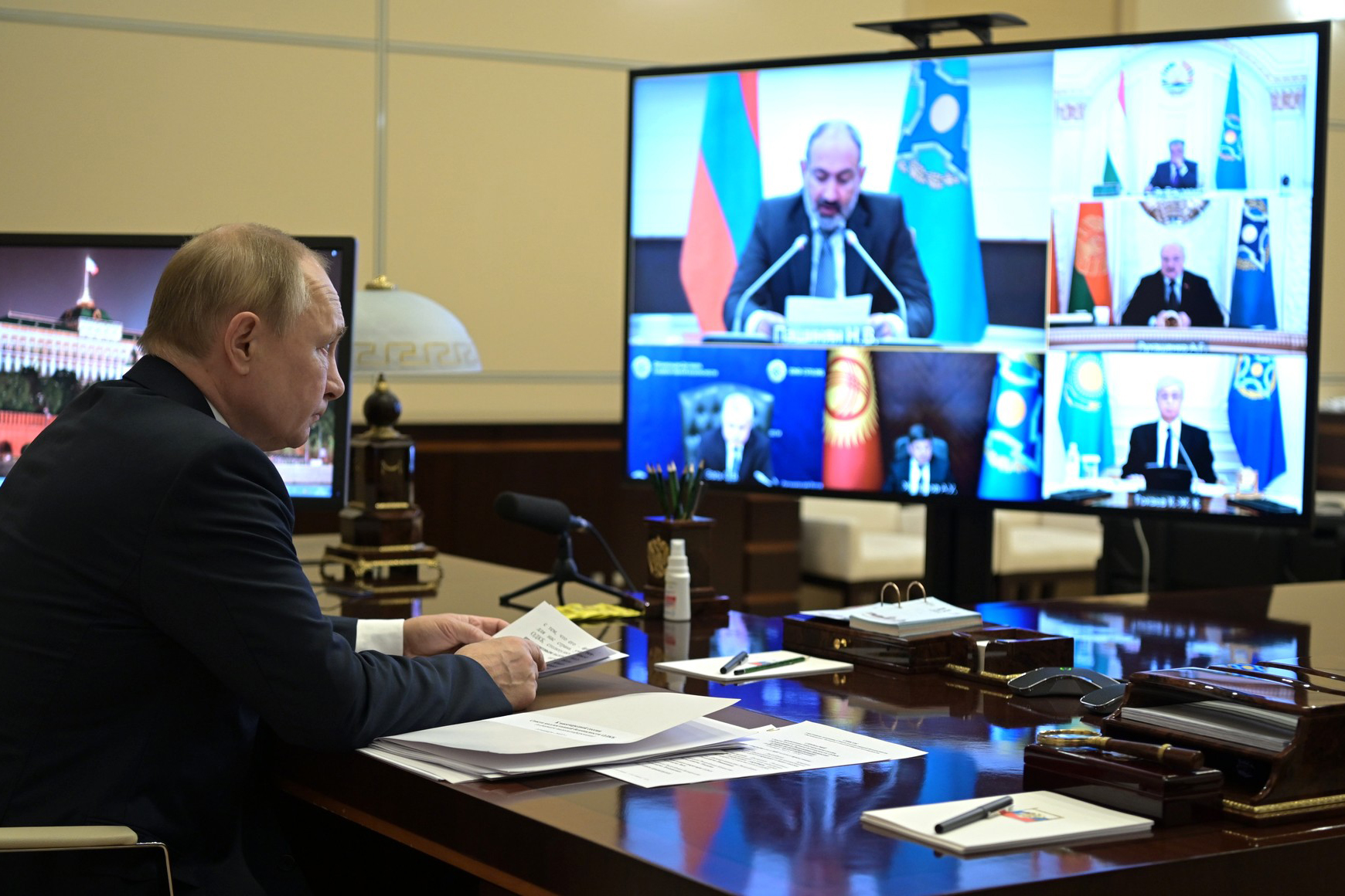 Putin avisa de que no permitirá “revoluciones” en Rusia