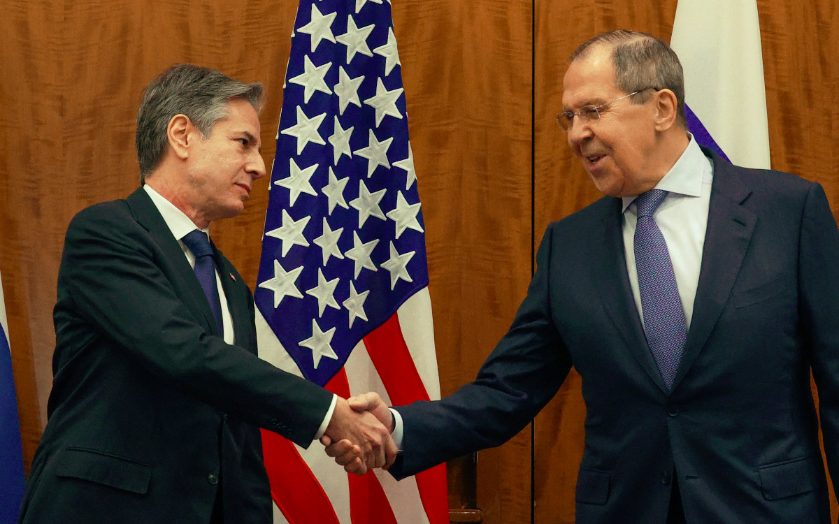 ‘Respuesta rápida, severa y unida’, prevalece advertencia de EU a Rusia; Blinken y Lavrov asegurán proceso diplomático