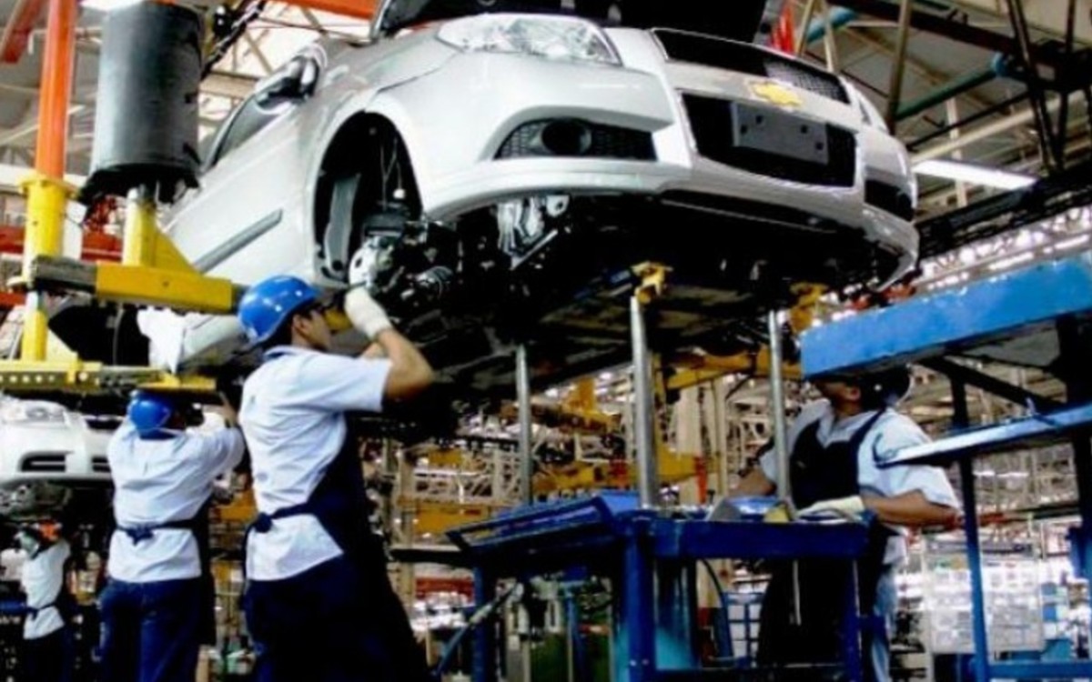 Producción y exportaciones de autos anotan alzas interanuales