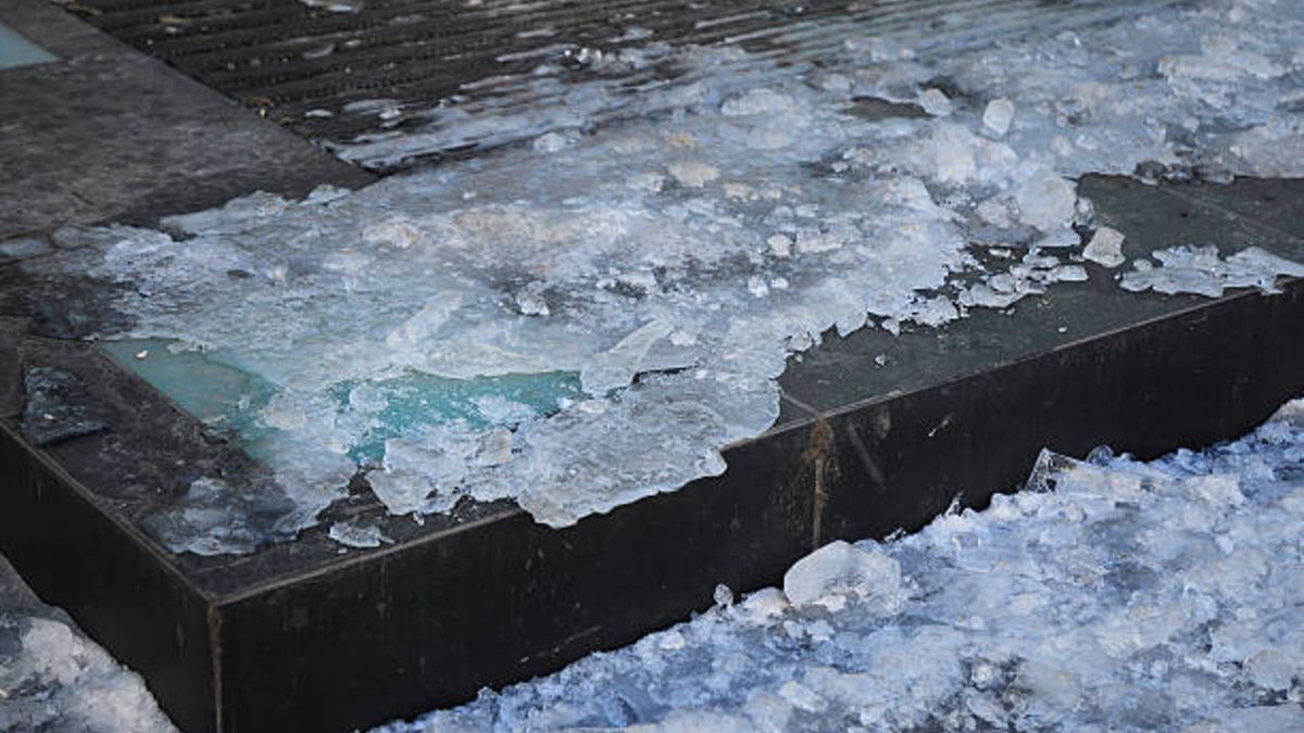 Trucos para quitar el hielo acumulado en el suelo o en las aceras