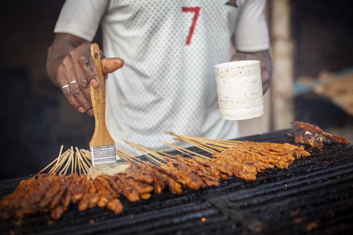 Pasión por la ‘street food’ en Senegal: la comida tradicional toma las calles