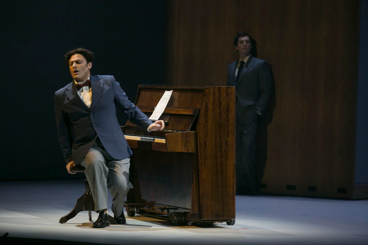 Lorca, Aleixandre y Miguel Hernández, hechos música y personajes de ópera en ‘El abrecartas’