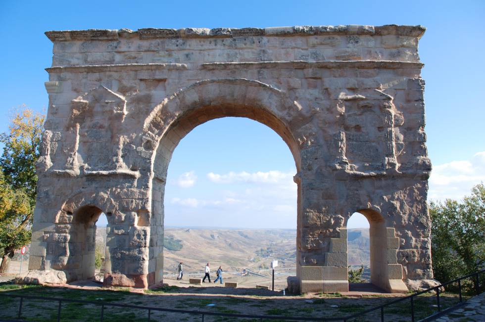 El arco romano de Medinaceli, construido en el siglo I.