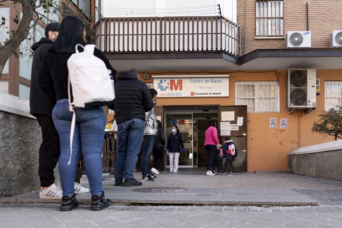 Más de 100.000 madrileños no reciben atención de su médico de cabecera