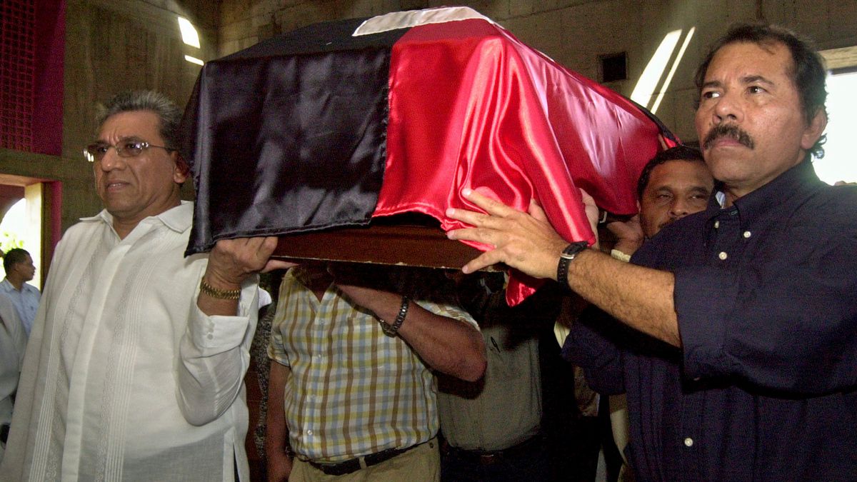 El hermano de Daniel Ortega le reprocha que Hugo Torres murió por el “cruel encierro” al que le sometió