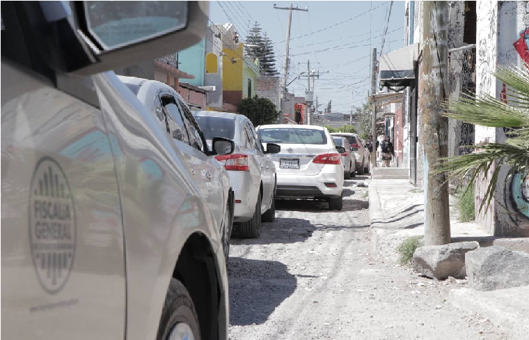 Catean 10 viviendas en colonias de Querétaro, por robo a tienda Samborns