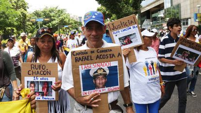 Protesta por la muerte del capitán Rafael Acosta Arévalo, el pasado viernes en Caracas.