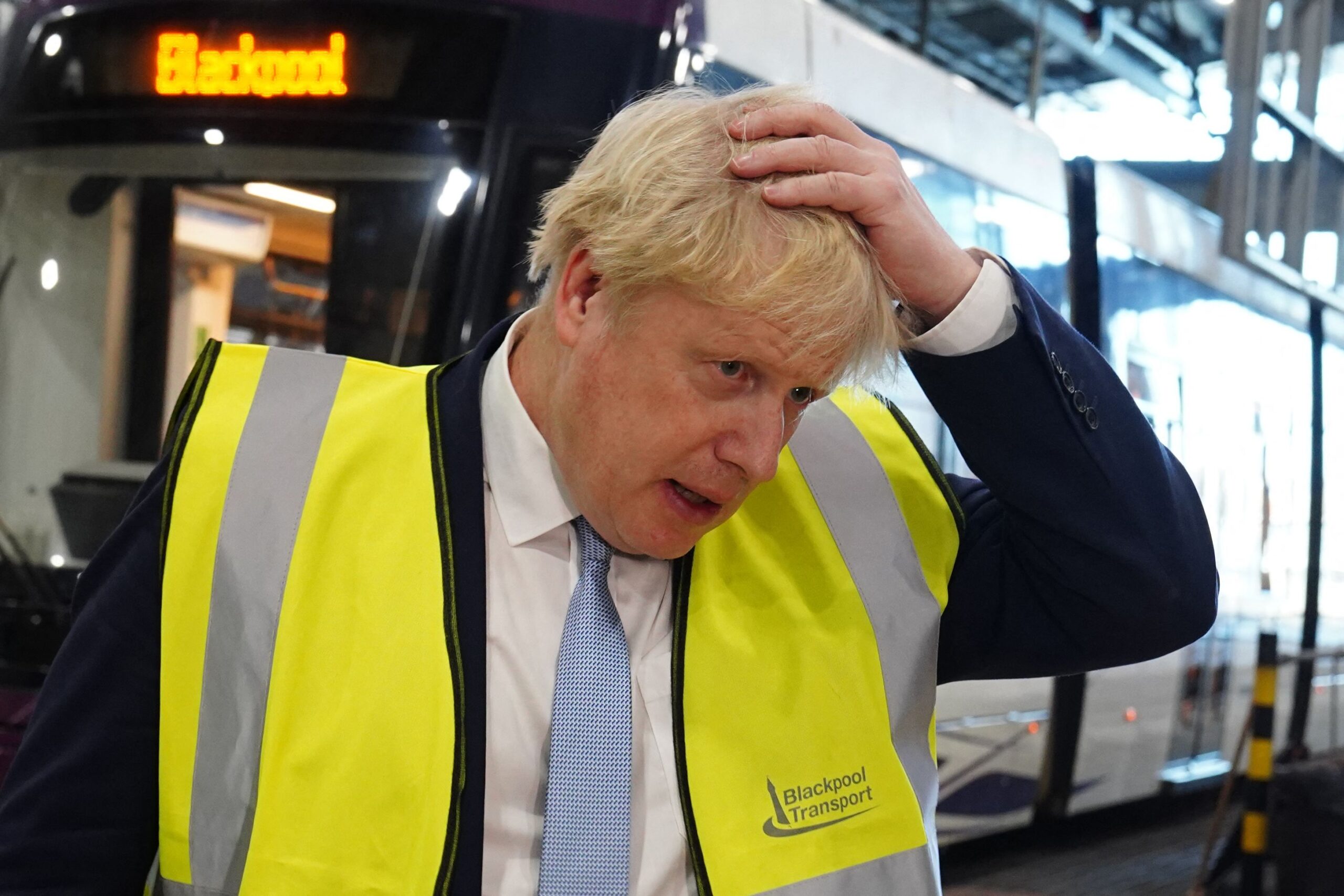 Cuatro asesores de Boris Johnson dimiten tras el escándalo de las fiestas