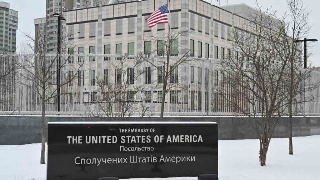EEUU evacua embajada en Ucrania por temor a una invasión rusa