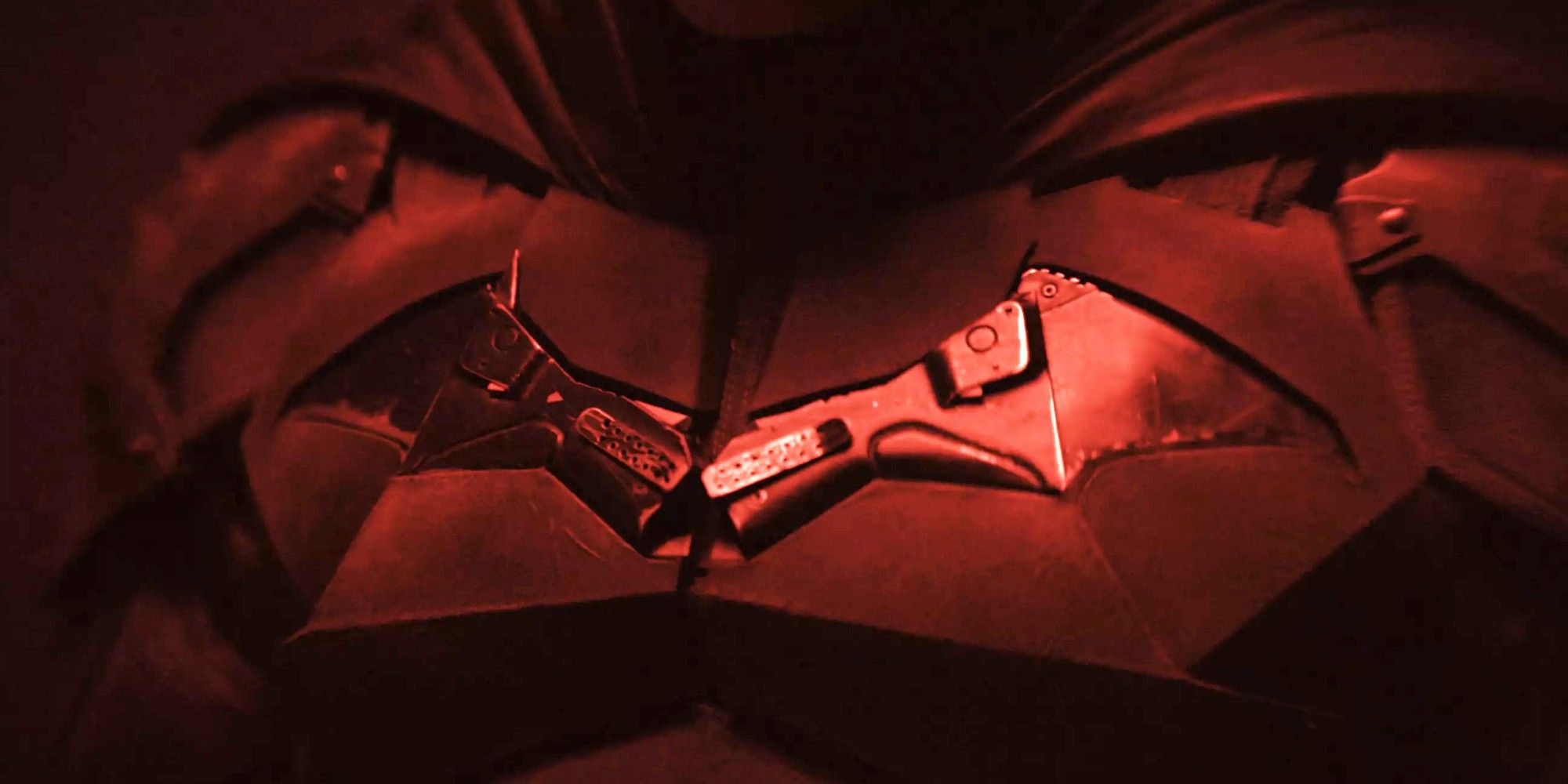 El director de Batman desacredita la teoría del traje de murciélago de que un arma mató a los Wayne