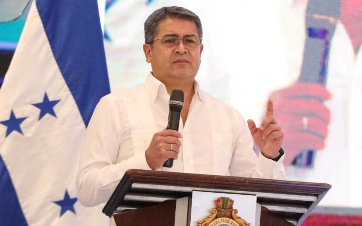 Defensa del expresidente Juan Orlando Hernández niega que exista orden de arresto en su contra