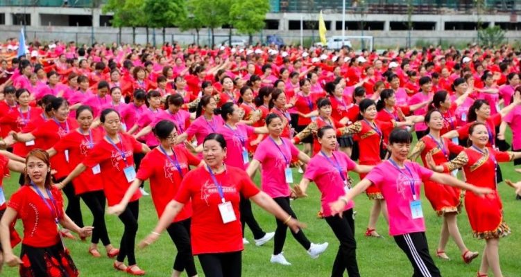 La última inversión de Tencent es una aplicación que enseña a bailar a las abuelas en China
