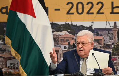 La vieja guardia del presidente palestino se perpetúa en el poder sin someterse a las urnas