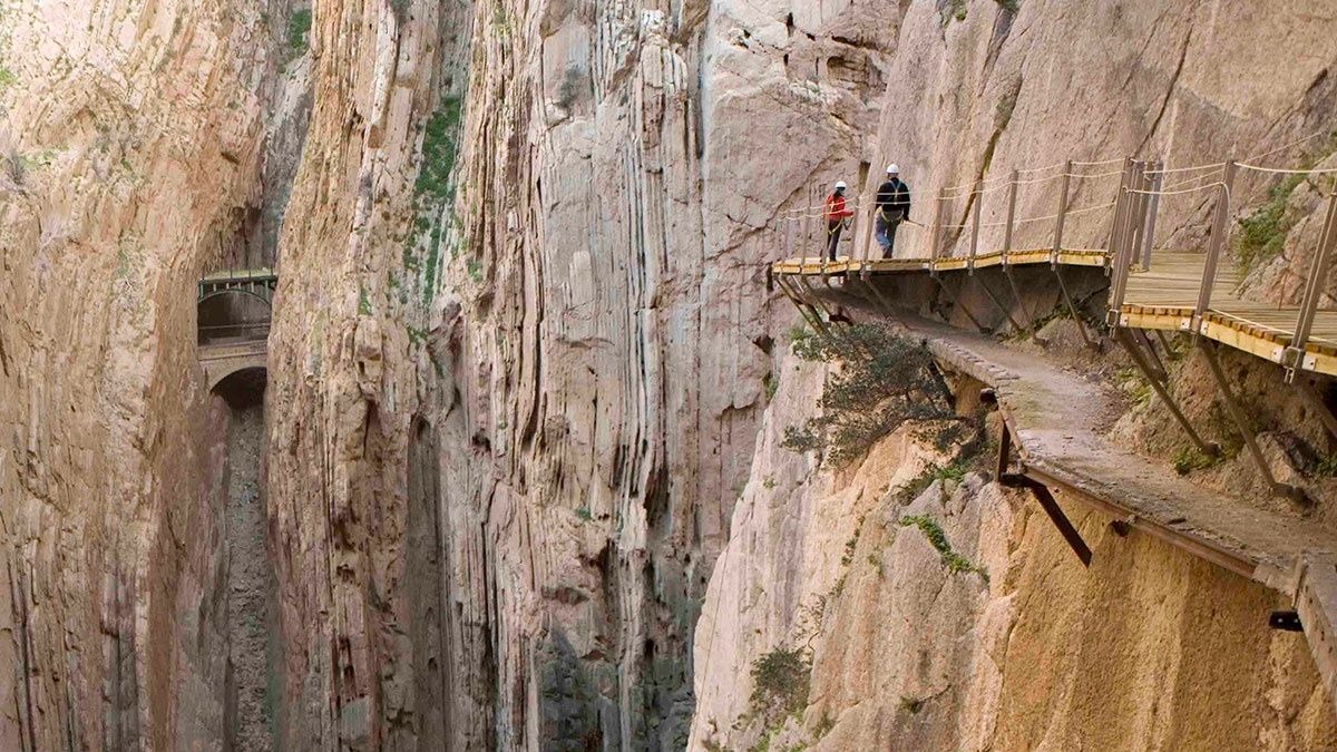 Los mejores desfiladeros de España para hacer turismo aventura