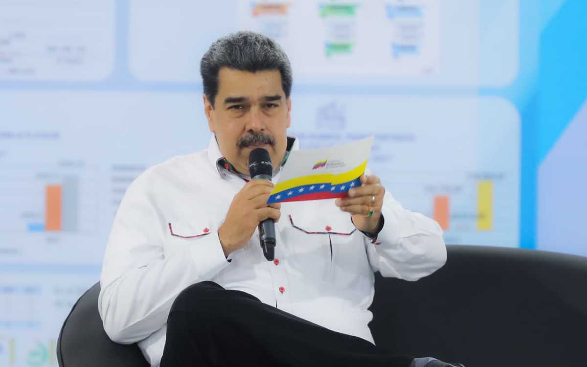 Maduro acusa a Iván Duque de financiar base paramilitar en Venezuela