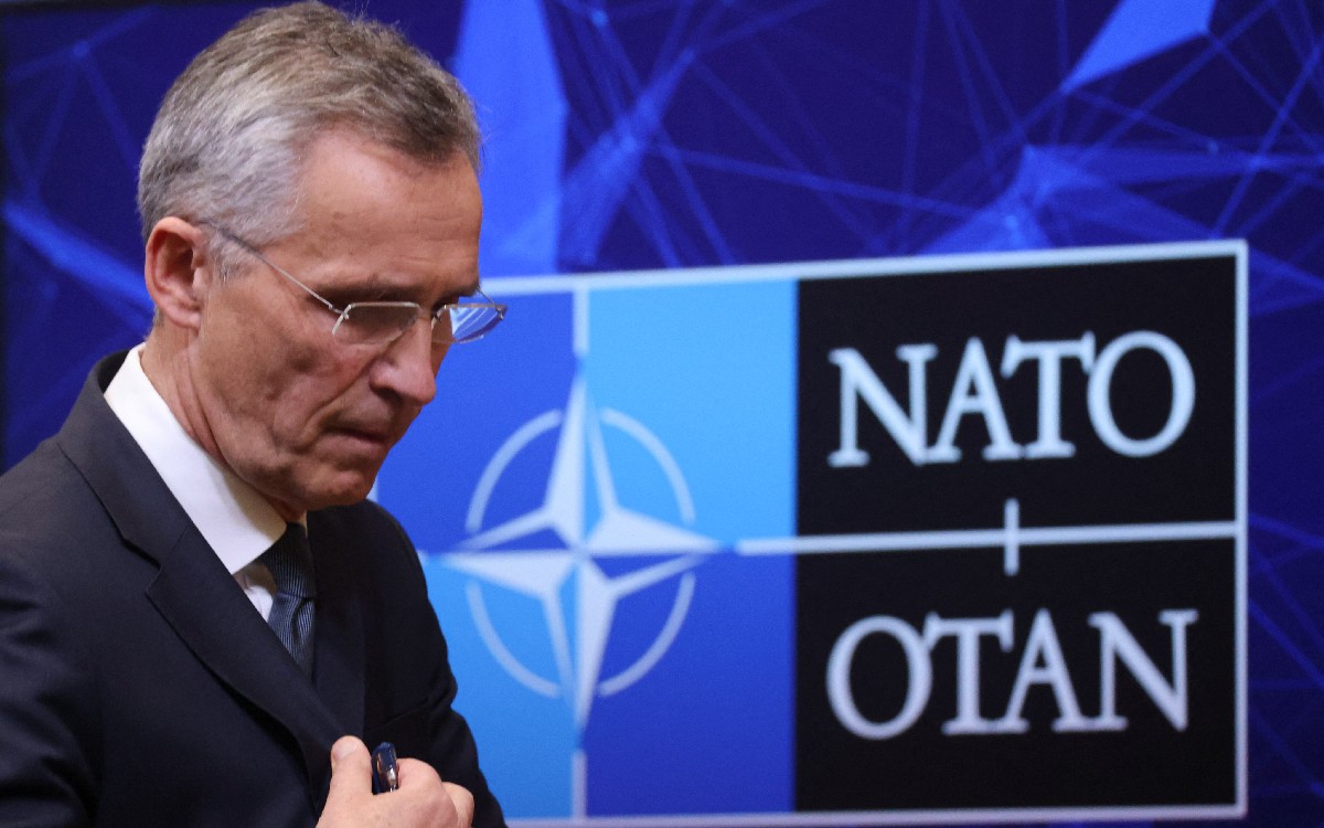 OTAN pone en alerta a aviones de guerra y aumenta presencia de tropas en flanco oriental | Video