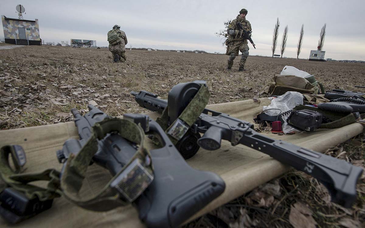 Parlamento de Ucrania aprueba legalizar la tenencia de armas por parte de civiles
