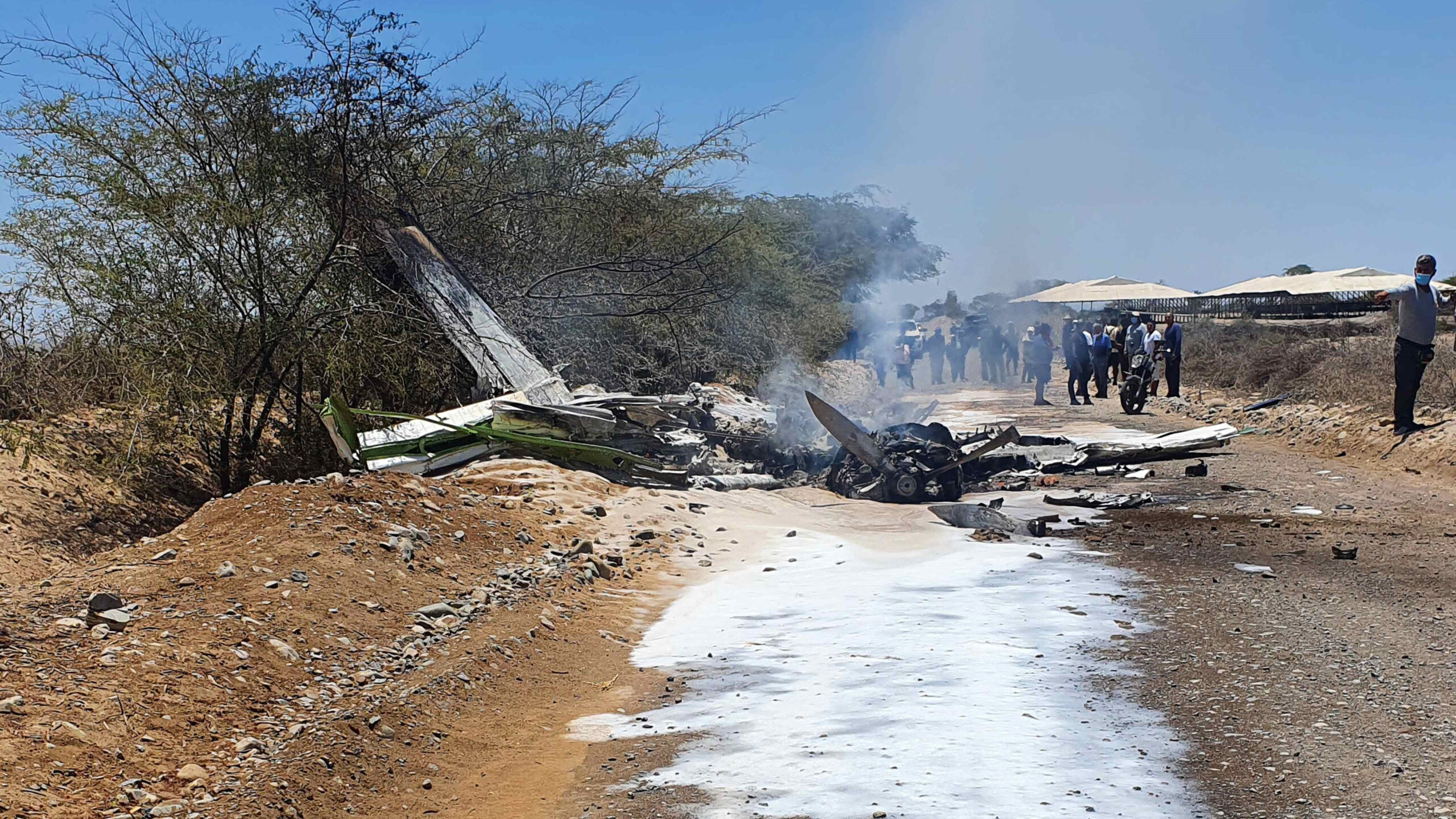 Perú: mueren 7 personas tras estrellarse avioneta que sobrevolaba las líneas de Nazca