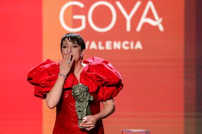 La actriz Blanca Portillo, tras recibir el Goya a Mejor actriz protagonista por 'Maixabel'.