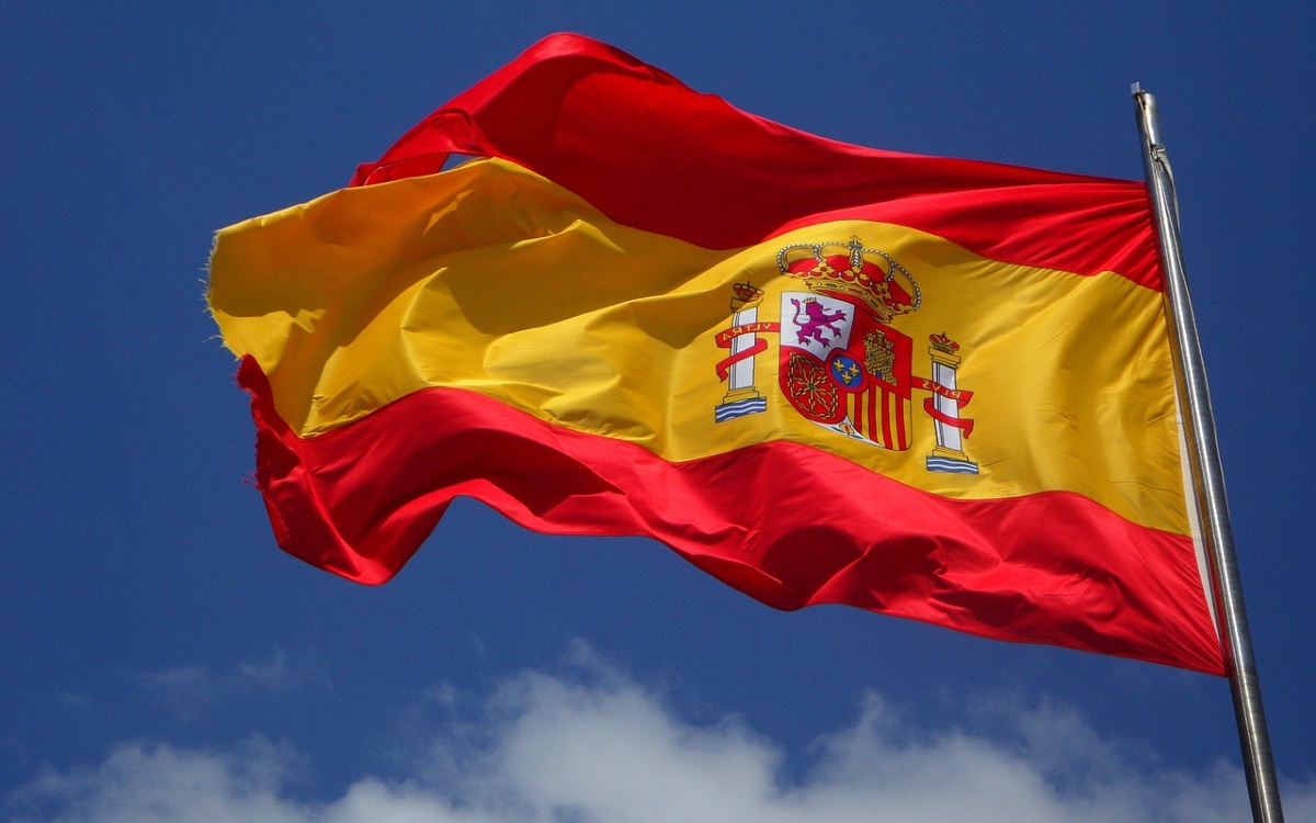 Rechaza España "descalificaciones" de AMLO y pide respeto
