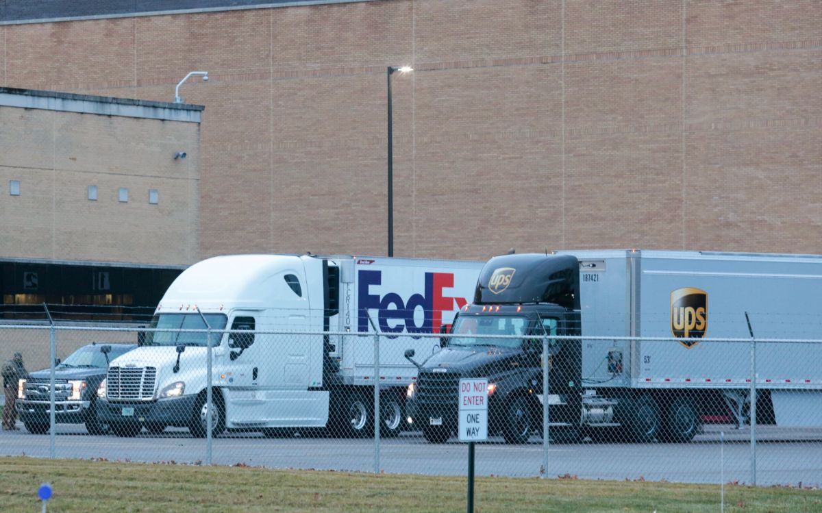 UPS, FedEx y DHL suspenden servicios en Rusia y Ucrania