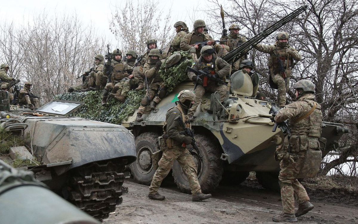 Ucrania: 137 muertos y 100 mil desplazados, saldo del primer día del ataque ruso
