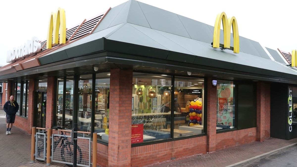 Una mujer guarda un menú de McDonald’s durante 24 años