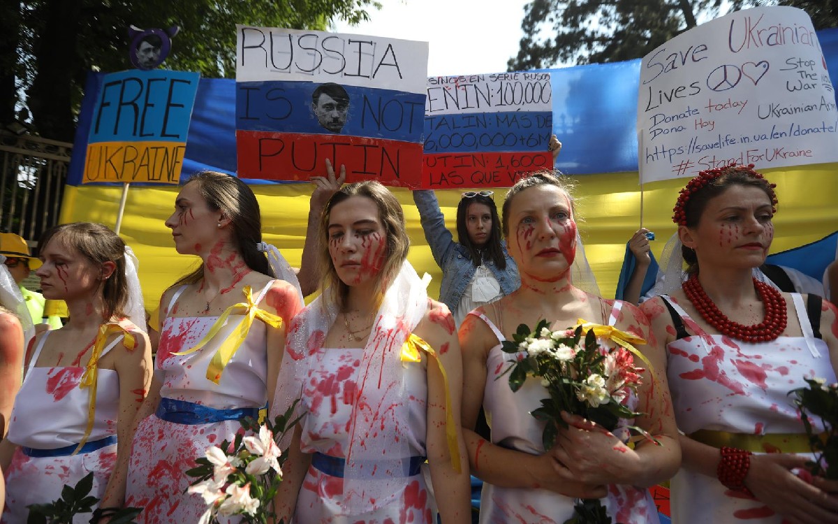 '¡Fuera Putin!': Ucranianos protestan ante Embajada de Rusia en México | Fotos y Video