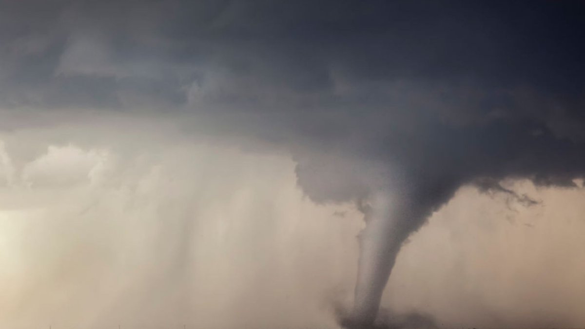 Tornado en Iowa dejó muertos y heridos