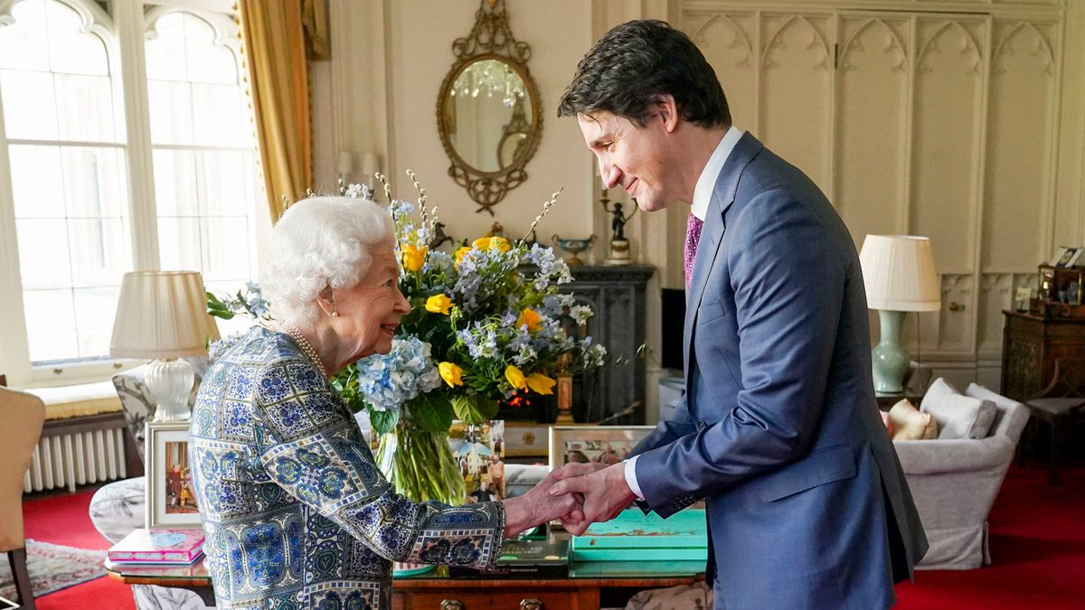 Isabel II se va de Buckingham definitivamente